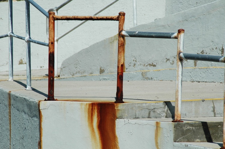 Rusty rails at the Edithburgh pool